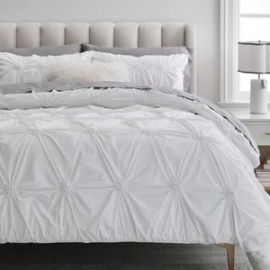 White Rosette Pottery Barn Teen Duvet Cover